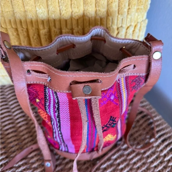 Stylish Pink and Brown Women's Bucket Bag - Picture 2 of 9